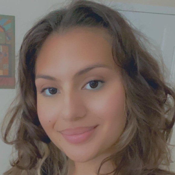 Meet your Posher, Arianna - Picture 1 of 1